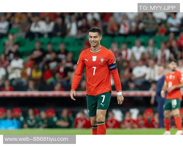 C罗因肘击染红被禁赛葡萄牙足协希望他下轮以观众身份出席比赛